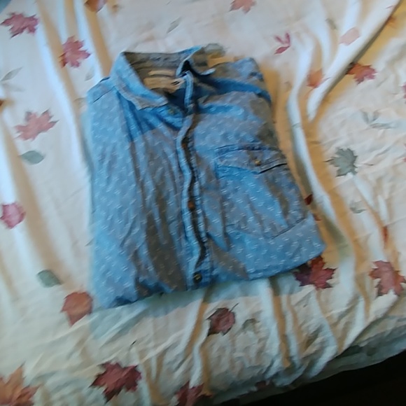 Shirt - Picture 3 of 3